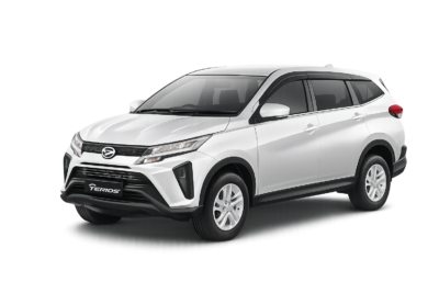 Daihatsu Terios putih tampak serong depan dan samping untuk layanan sewa mobil Jakarta dengan driver profesional