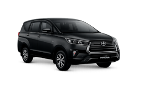 Toyota Innova Reborn hitam untuk layanan sewa mobil Jakarta dengan driver profesional dari Sarana Rent Car