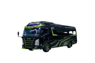 Isuzu Long Elf hitam strip kuning tampak serong depan dan samping untuk layanan sewa Elf Jakarta dengan driver profesional