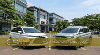 Toyota Avanza putih dan Suzuki XL7 silver berdampingan – perbandingan Avanza vs XL7